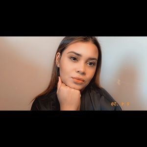 Meet your Posher, Crystalee